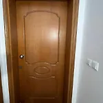 度假居 Tall House
