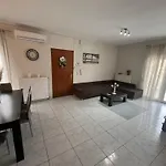 Tall House 度假居 *