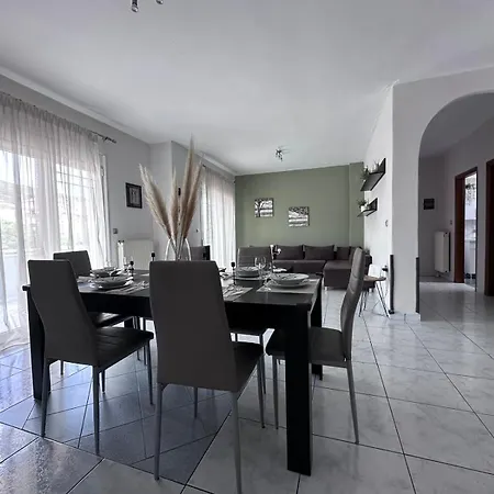 Tall House Holiday home