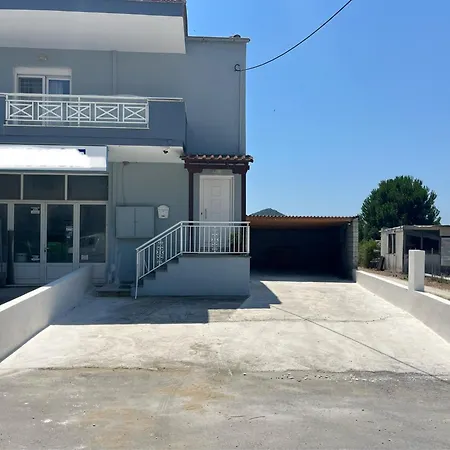 Tall House Nea Peramos (Macedonia)